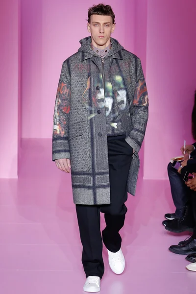 Look 18